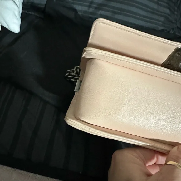 Grained Calfskin Quilted Small Boy Flapped Dusty Pink Chanel. - Picture 10 of 13